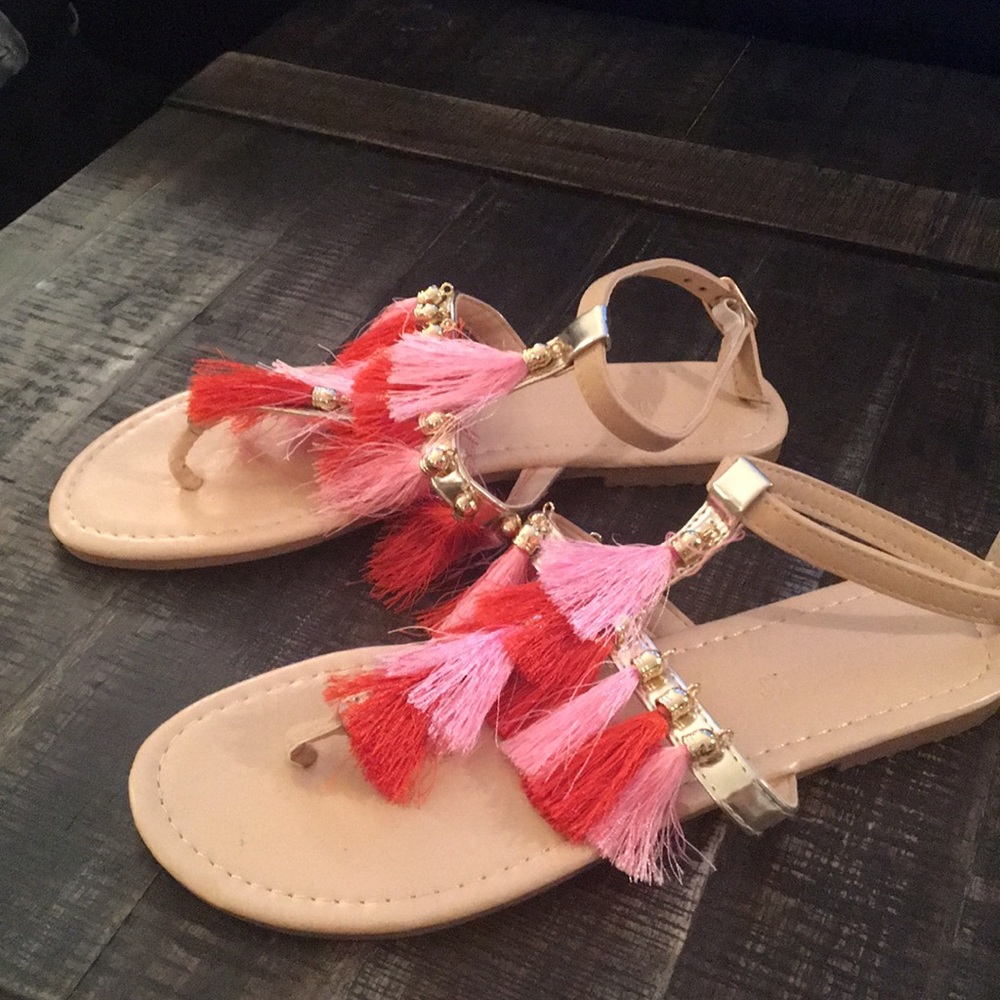 Sandals - Picture 2 of 4